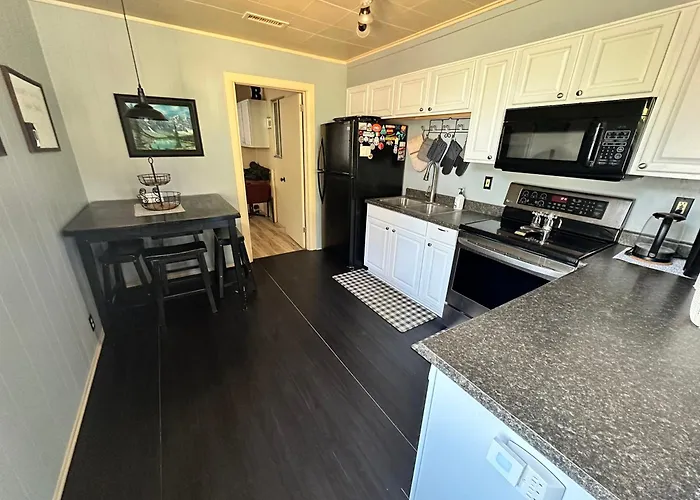 Holiday home Cozy Pines In - 3bd 2ba
